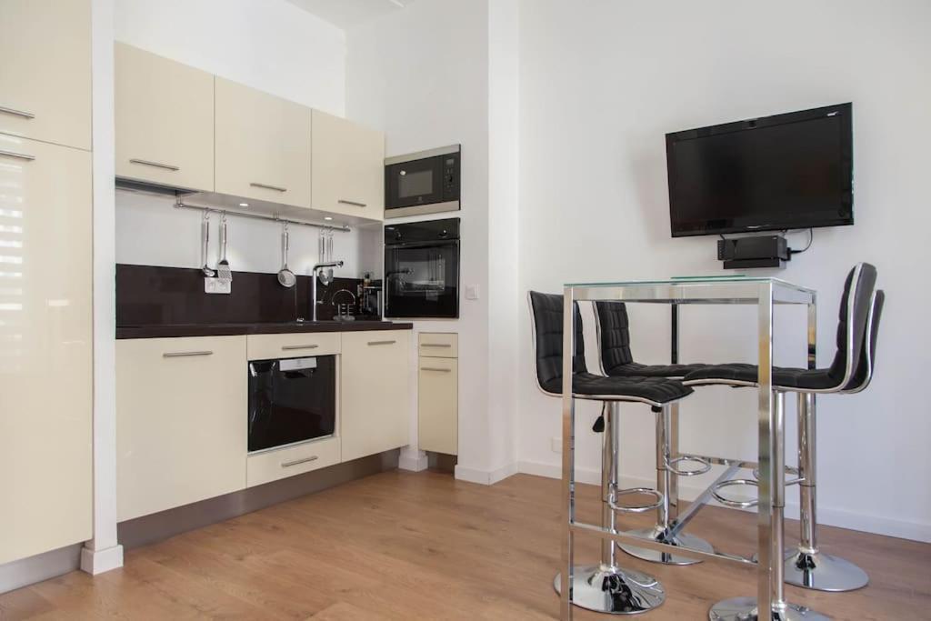 #28 1 Bdr Flat Ac Balcony Hper Central 10Mins To Beach & Old Town Nizza Kültér fotó